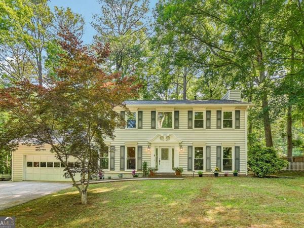 160 Deanna Court, Lawrenceville, GA 30046