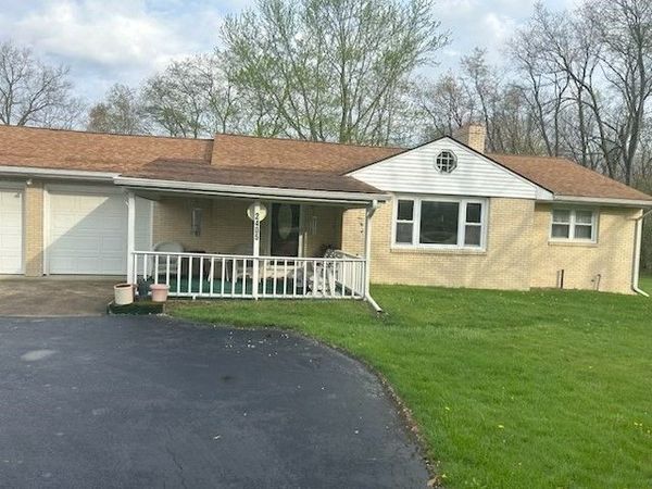 2405 N HERMITAGE RD, Hermitage, PA 16148