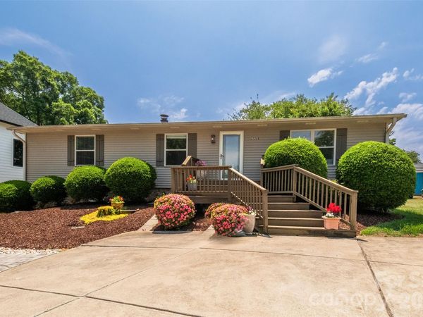 21205 Rio Oro Drive , Cornelius, NC 28031