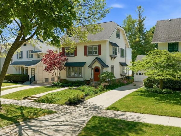 2221 E Newton Ave, Shorewood, WI 53211