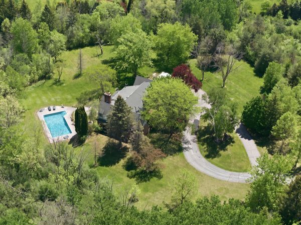 9090 N Green Brook Rd, River Hills, WI 53217