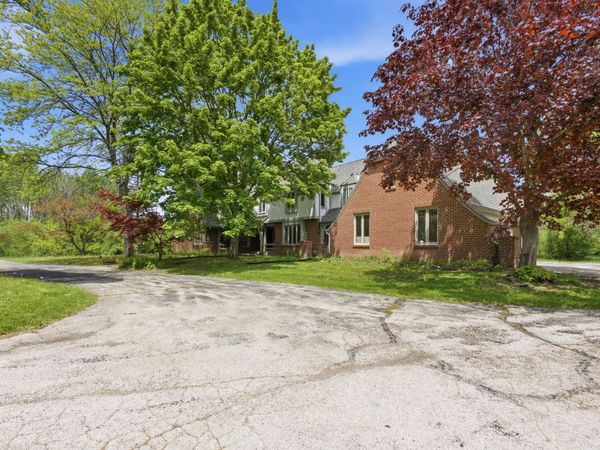 9090 N Greenbrook Rd, River Hills, WI 53217
