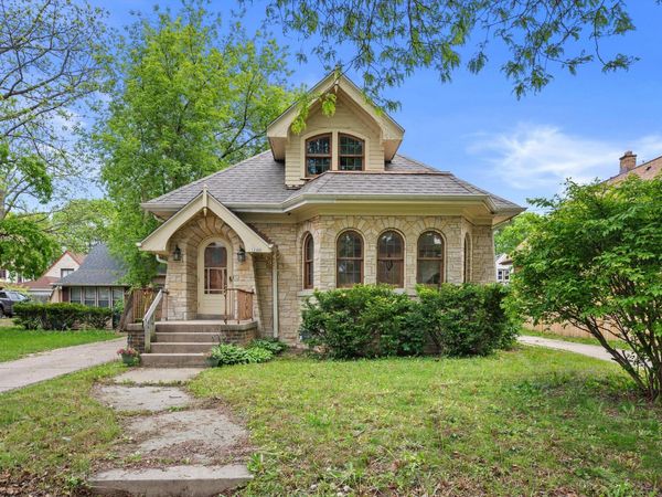 3246 N 49 St, Milwaukee, WI 53216