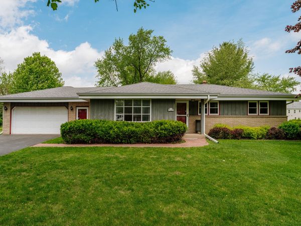 S76W14888 Velva Dr, Muskego, WI 53150