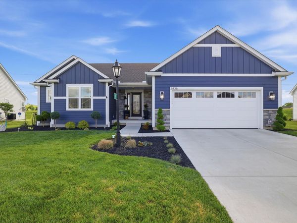 2938 Yahara Dr, Summit, WI 53066