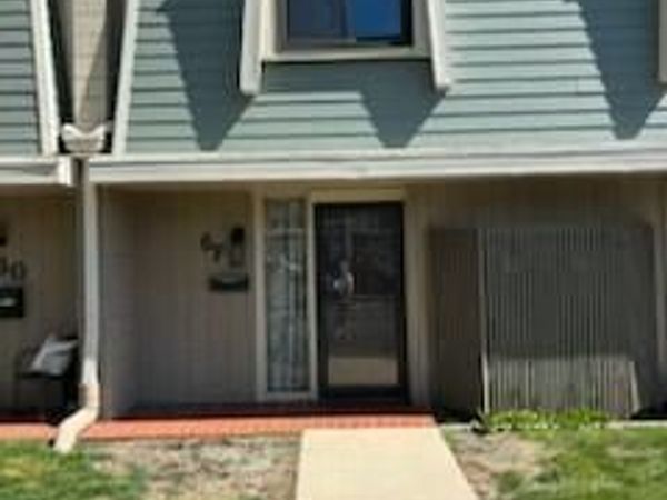 3333 5th Ave, Unit 6F, South Milwaukee, WI 53172