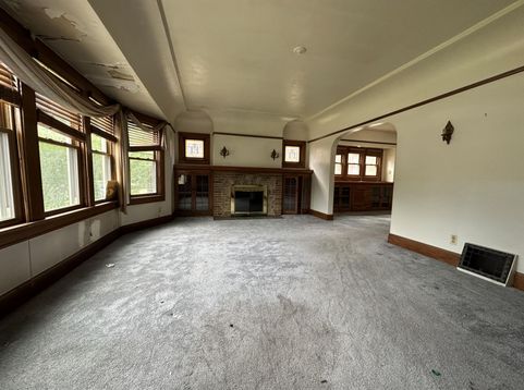 Main Photo
