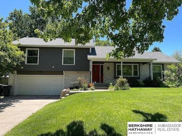 7821 Lake Street, Lincoln, NE 68506