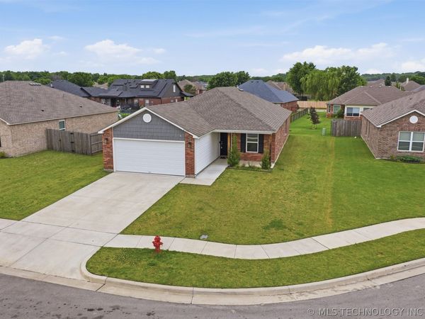 27807 E 114th Place S, Coweta, OK 74429