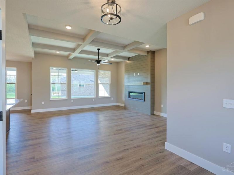 2795 Venice Crossing Drive, Ross Township, OH 45013 Photo 6