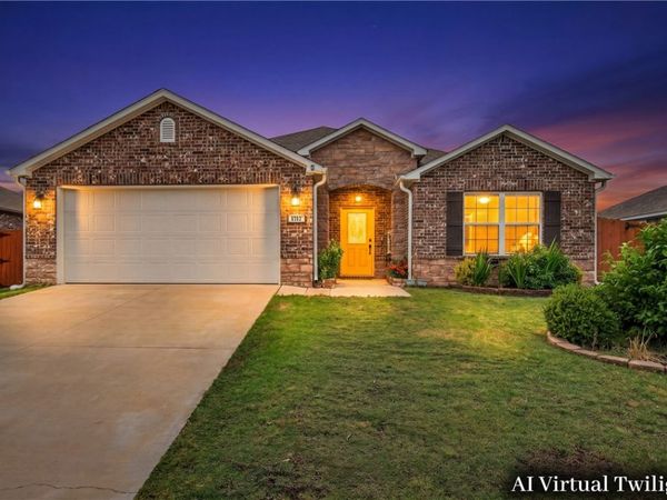 6702 SW Chalkstone Road, Bentonville, AR 72713