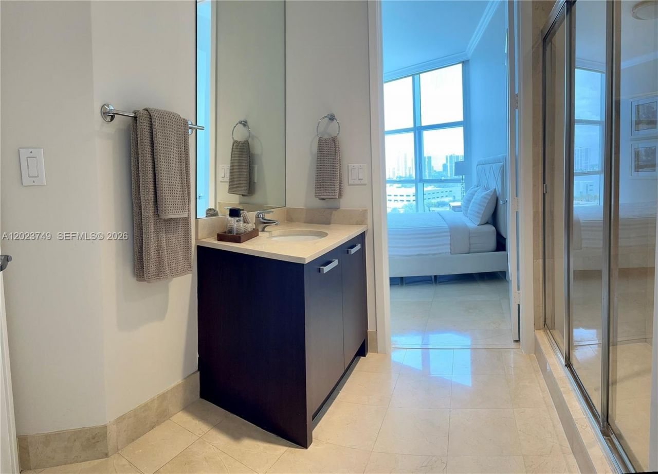 18101 Collins Ave, Unit 1108, Sunny Isles Beach, FL 33160 Photo