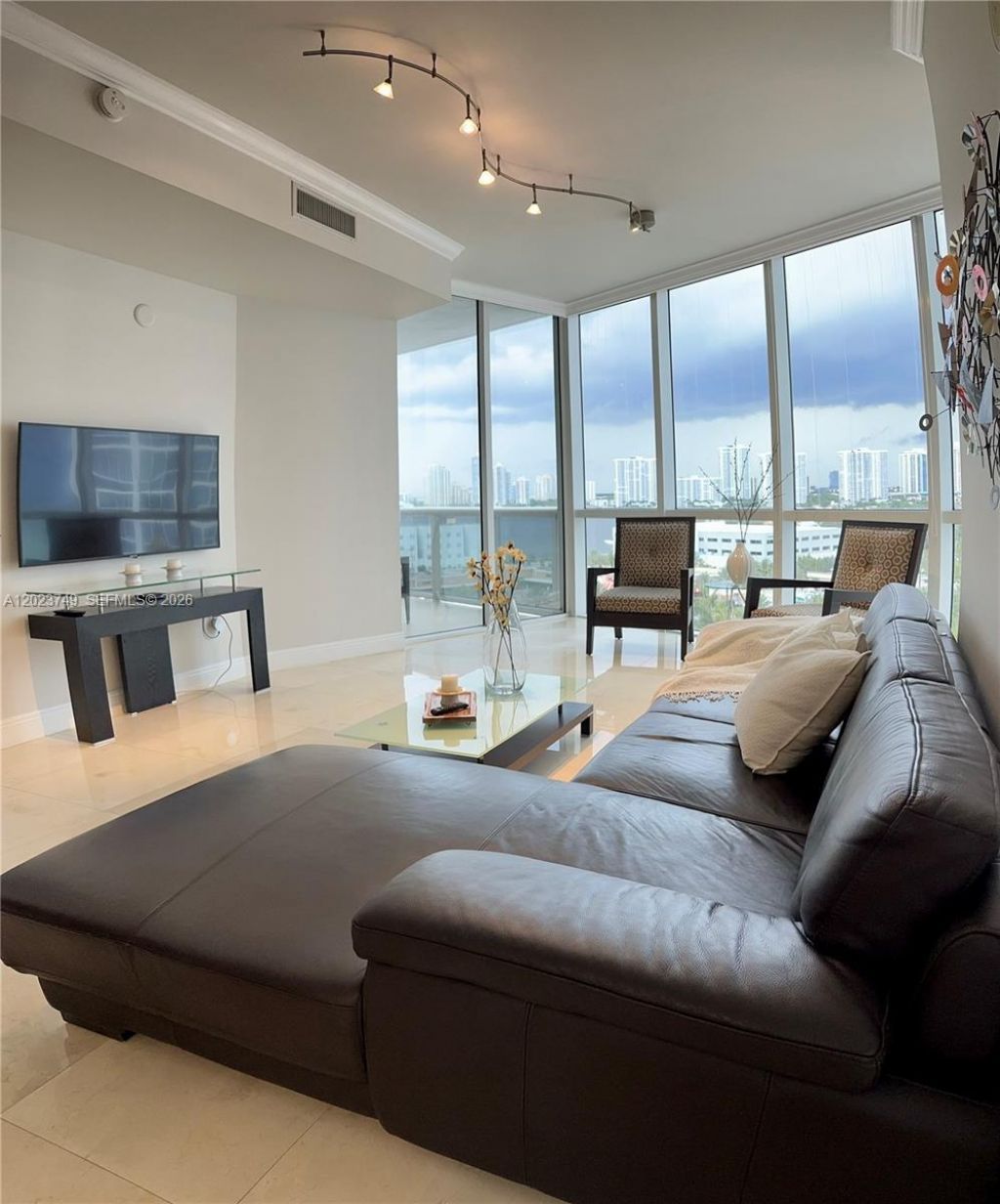 18101 Collins Ave, Unit 1108, Sunny Isles Beach, FL 33160 Photo