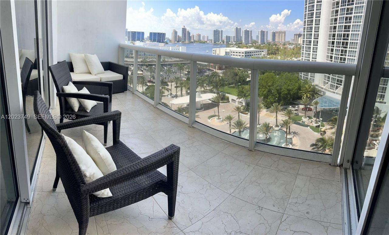 18101 Collins Ave, Unit 1108, Sunny Isles Beach, FL 33160 Photo