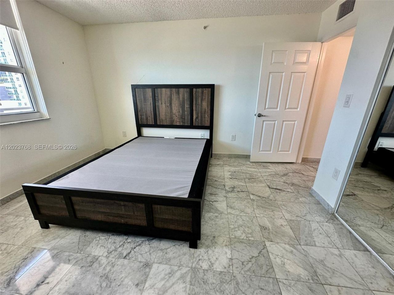 1155 Brickell Bay Dr , Unit 905, Miami, FL 33131 Photo