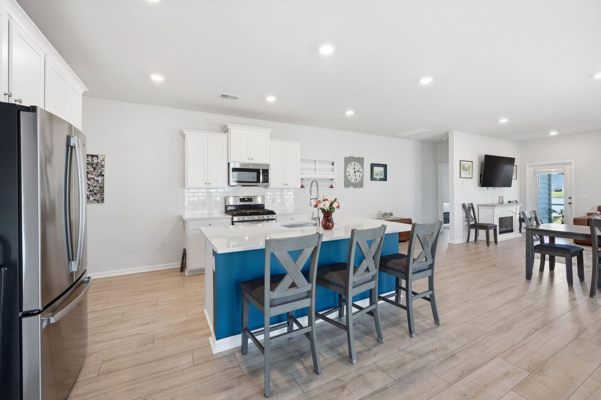 1210 Black Skimmer Street Photo 6