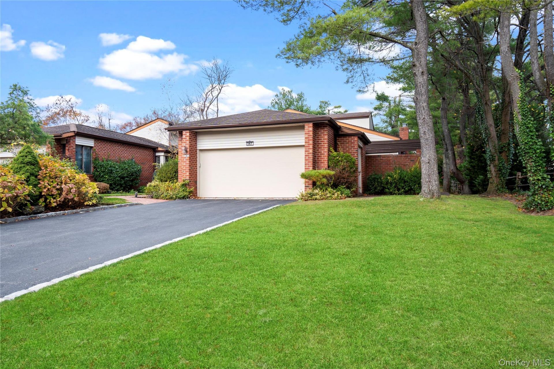 147 Darters Lane , Manhasset, NY 11030 Main Photo