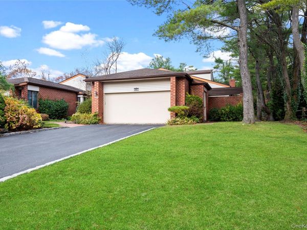 147 Darters Lane , Manhasset, NY 11030
