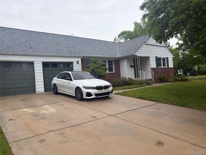 3737 Maxwell Drive  Wantagh, NY 11793