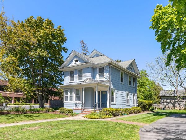 1220 Youngs Avenue , Southold, NY 11971