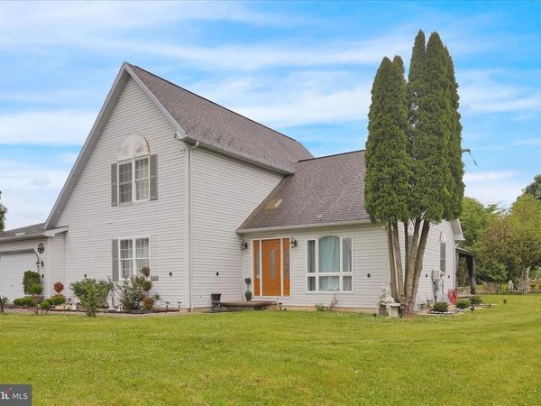 422 NOBLE STREET, KUTZTOWN, PA 19530