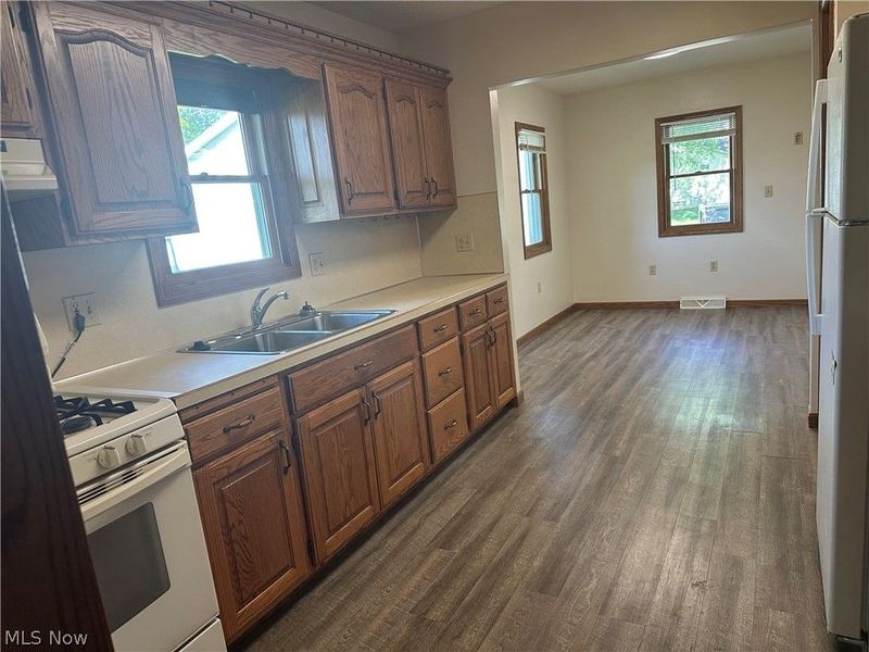 422 N Center Street , Lagrange, OH 44050 Photo 7