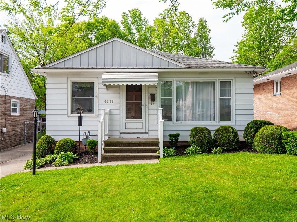 4711 Longwood Avenue, Parma, OH 44134 Main Photo