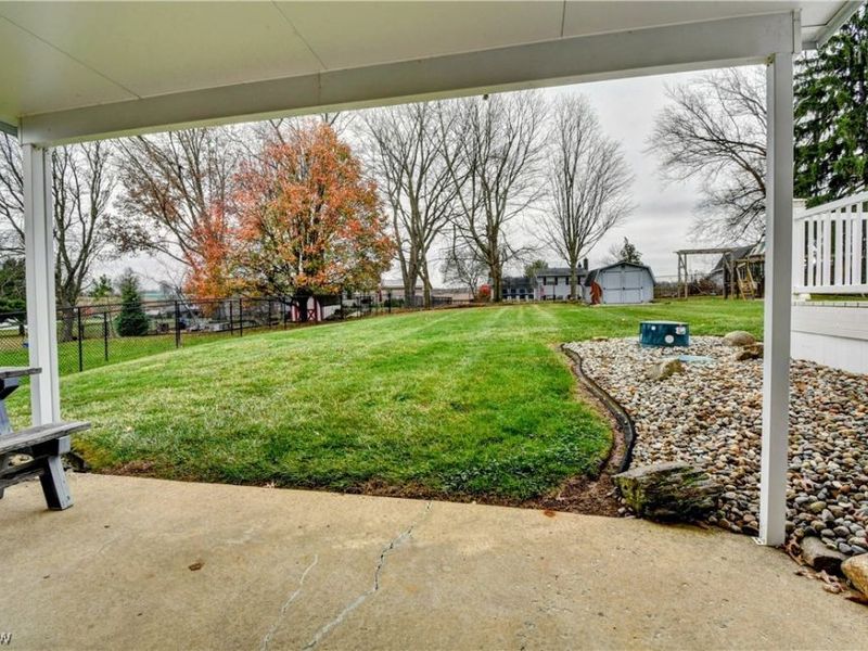 5686 Darletta Street SW, Navarre, OH 44662 Photo 32