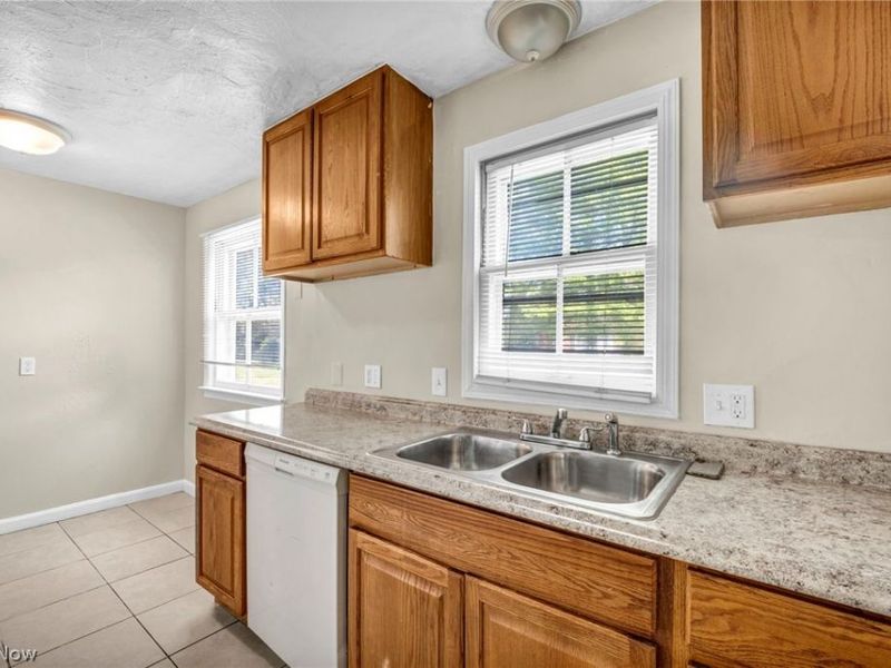 2313 N Taylor Road, Cleveland Heights, OH 44112 Photo 8