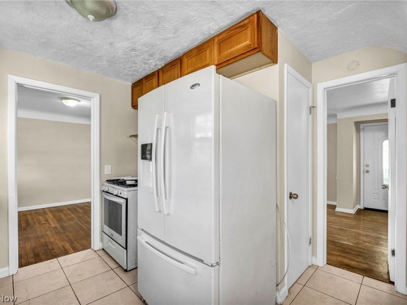 2313 N Taylor Road, Cleveland Heights, OH 44112 Photo 9