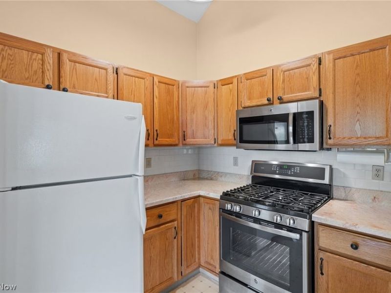 1235 Candlewick Lane, Unit 3-11, Broadview Heights, OH 44147 Photo 6