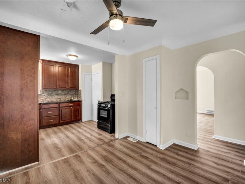 25671 Farringdon Avenue , Euclid, OH 44132 Photo 10