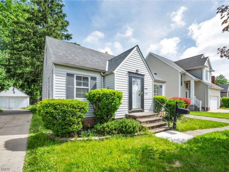 25671 Farringdon Avenue , Euclid, OH 44132 Photo 2