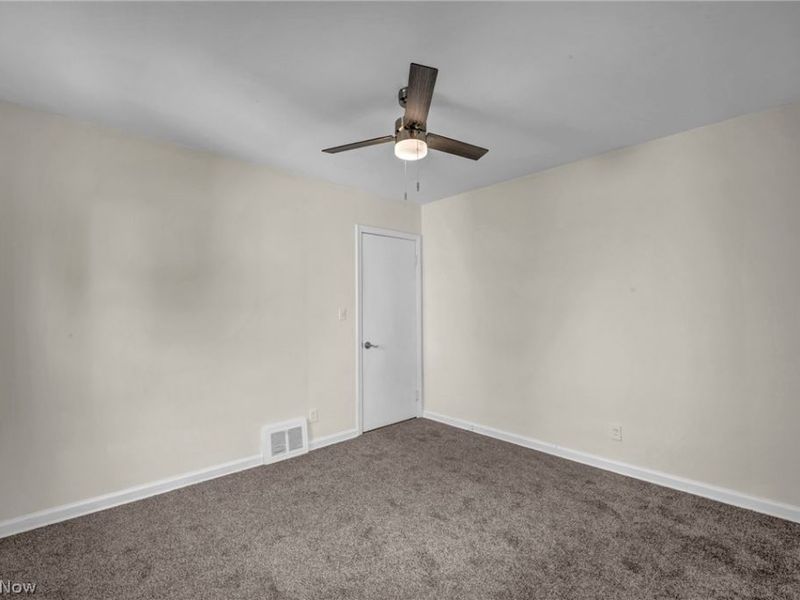 25671 Farringdon Avenue , Euclid, OH 44132 Photo 22