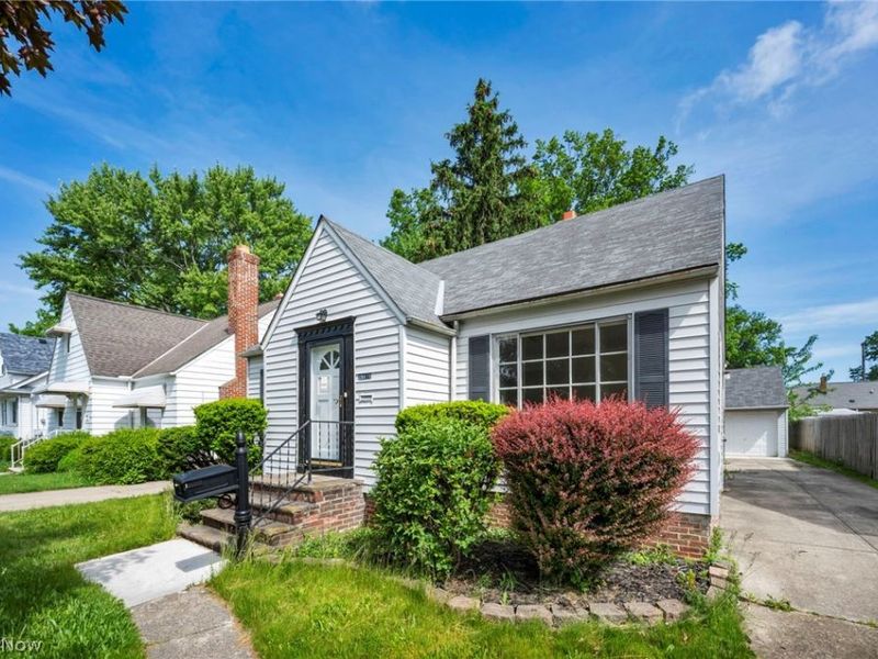 25671 Farringdon Avenue , Euclid, OH 44132 Photo 3