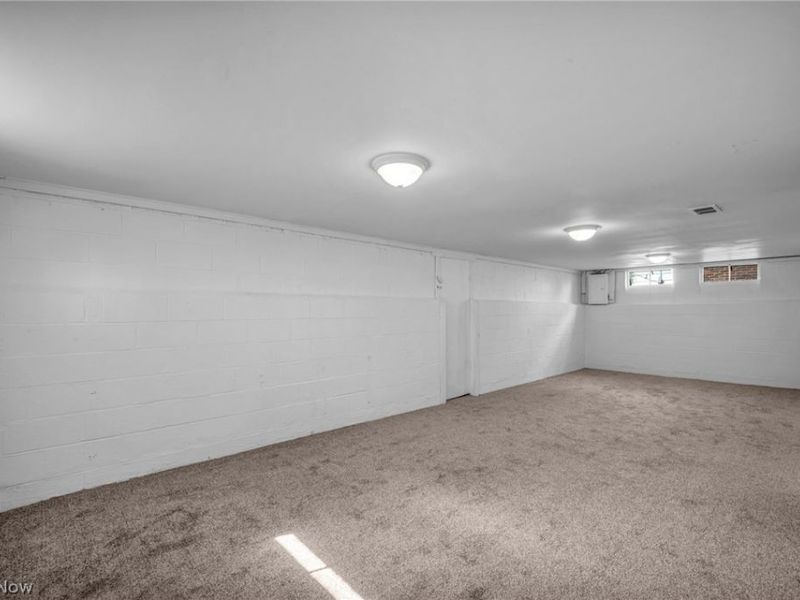 25671 Farringdon Avenue , Euclid, OH 44132 Photo 32