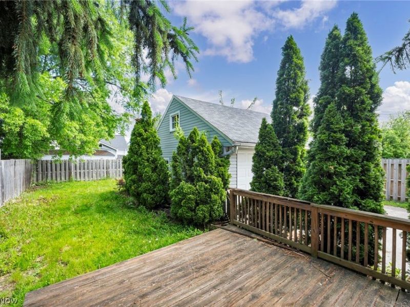 25671 Farringdon Avenue , Euclid, OH 44132 Photo 6