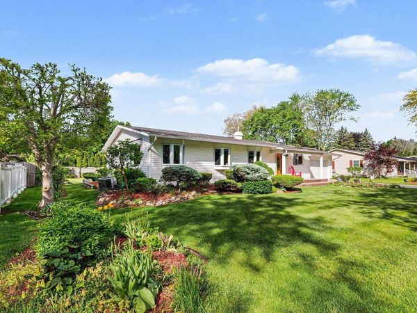 1210 Glenwood Drive, Mt Pleasant, MI 48858