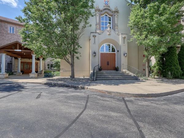 N51W34861 Wisconsin AVENUE, Unit 2110, Okauchee, WI 53069