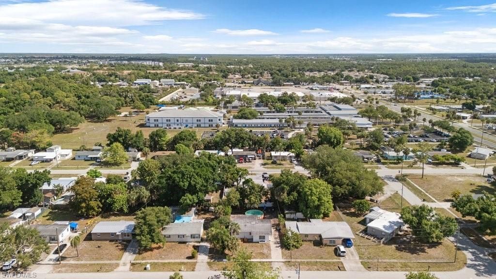 912 Hibiscus Ln , North Fort Myers, FL 33903 Photo