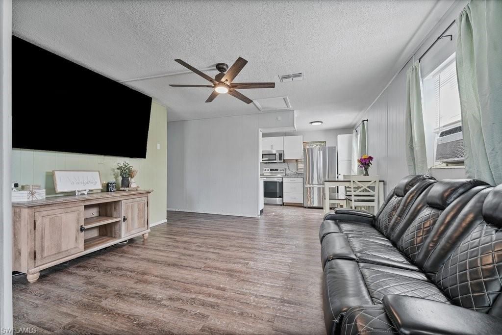 912 Hibiscus Ln , North Fort Myers, FL 33903 Photo