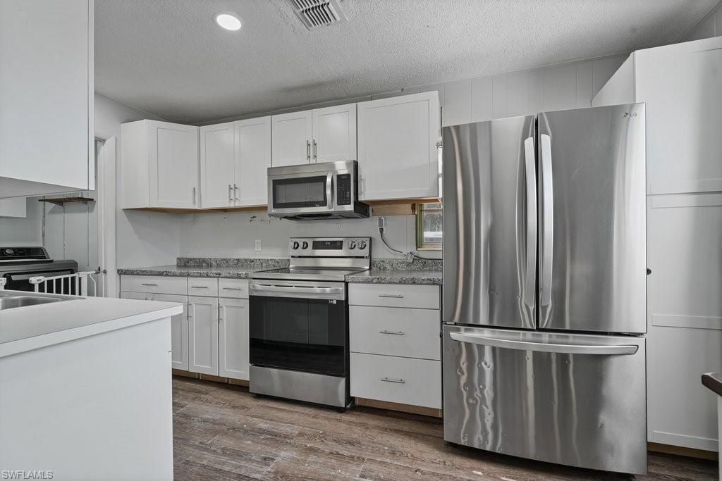 912 Hibiscus Ln , North Fort Myers, FL 33903 Photo