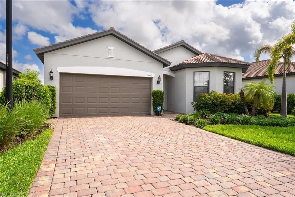 16013 Palmetto Prairie Dr, Alva, FL 33920 Photo