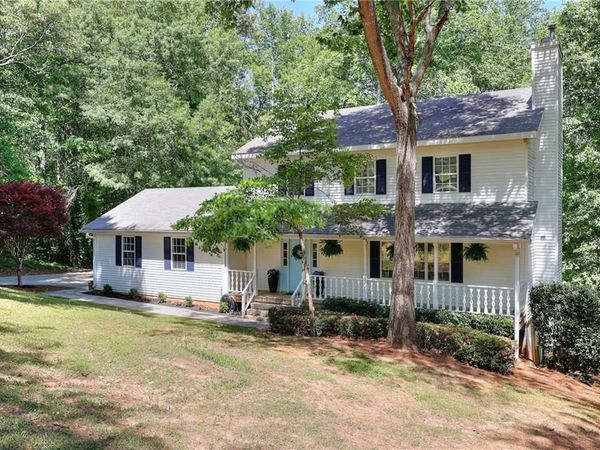 2315 Fisher Drive, Loganville, GA 30052