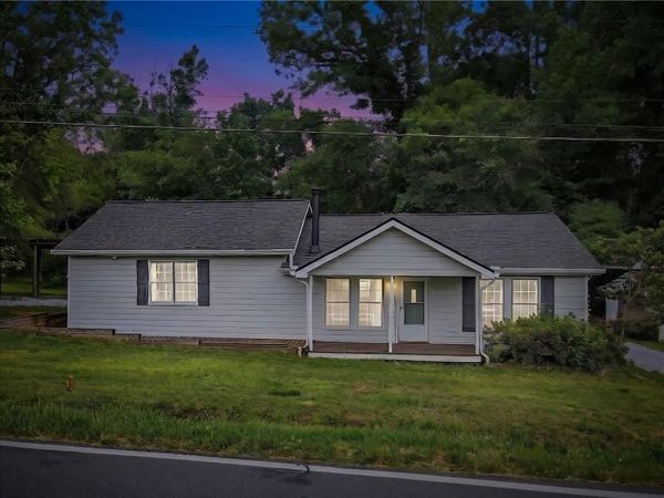 4080 Hopewell Road , Cumming, GA 30028