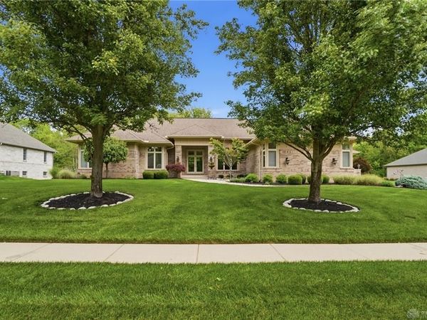1696 Fox Trail, Sugarcreek Township, OH 45305