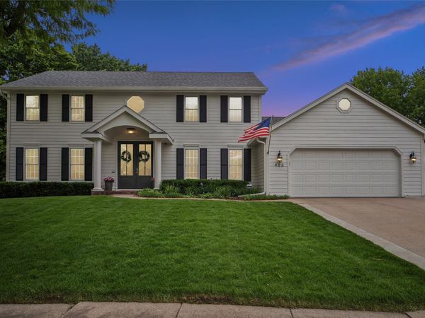 422 46th Place, West Des Moines, IA 50265