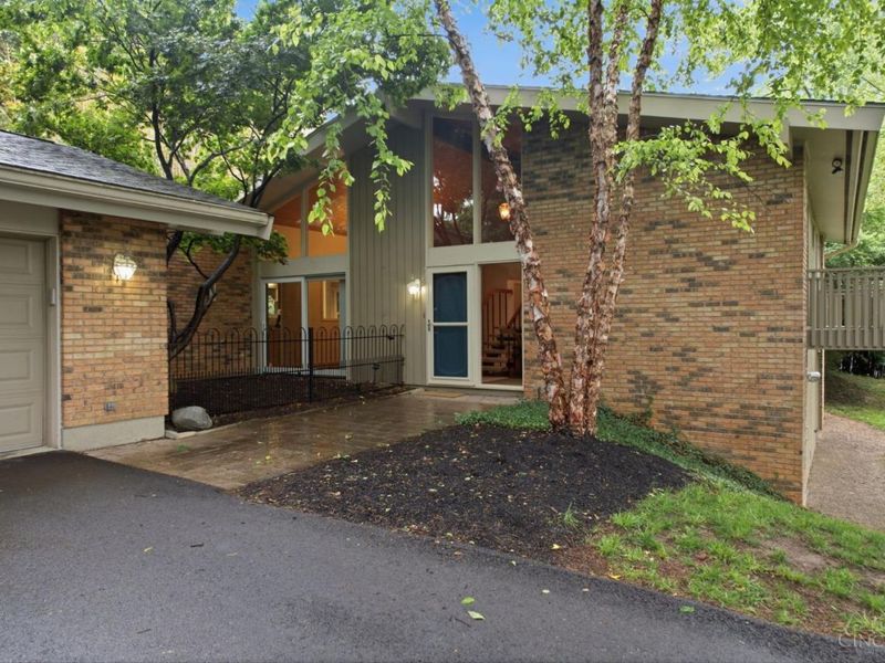 3622 Lobelia Drive, Blue Ash, OH 45241 Photo 2