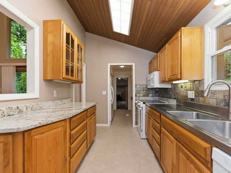 3622 Lobelia Drive, Blue Ash, OH 45241 Photo 29