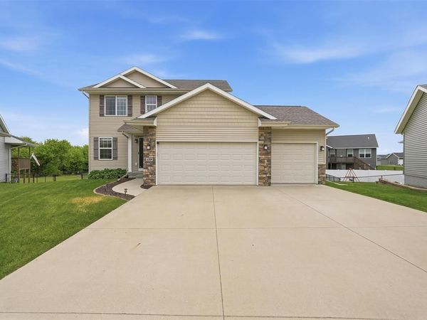 6309 Prairie Sage Drive SW, Cedar Rapids, IA 52404